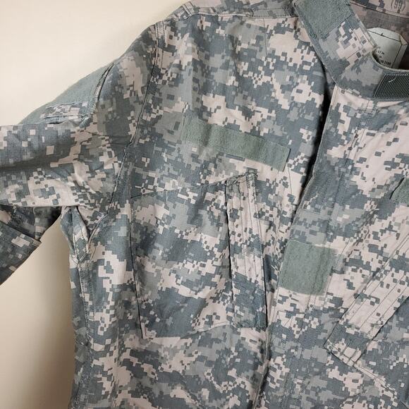 Army Combat Flame Resistant Uniform Coat in Digital Camo Size M Short - Picture 6 of 12